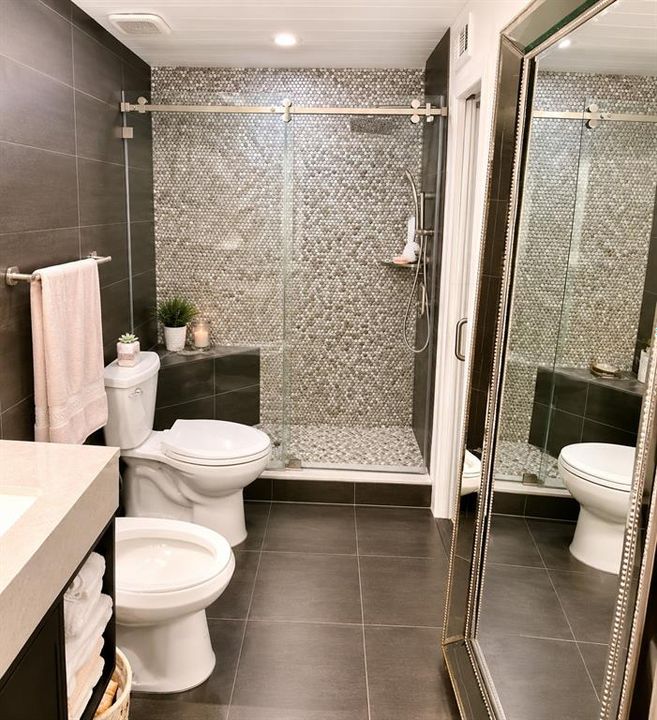 На продажу: $238,500 (2 спален, 2 ванн, 1050 Квадратных фут)