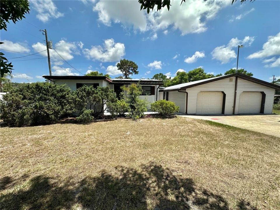 For Sale: $169,500 (3 beds, 2 baths, 941 Square Feet)