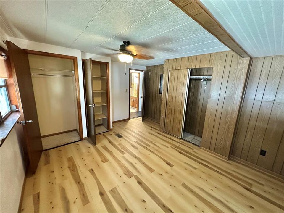 For Sale: $169,500 (3 beds, 2 baths, 941 Square Feet)