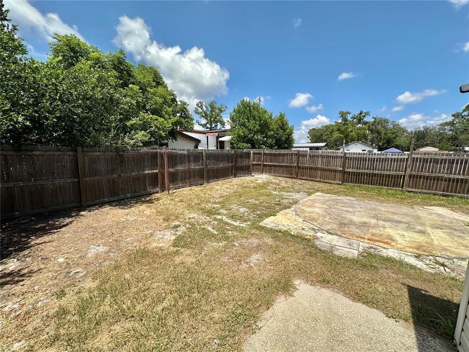 For Sale: $169,500 (3 beds, 2 baths, 941 Square Feet)