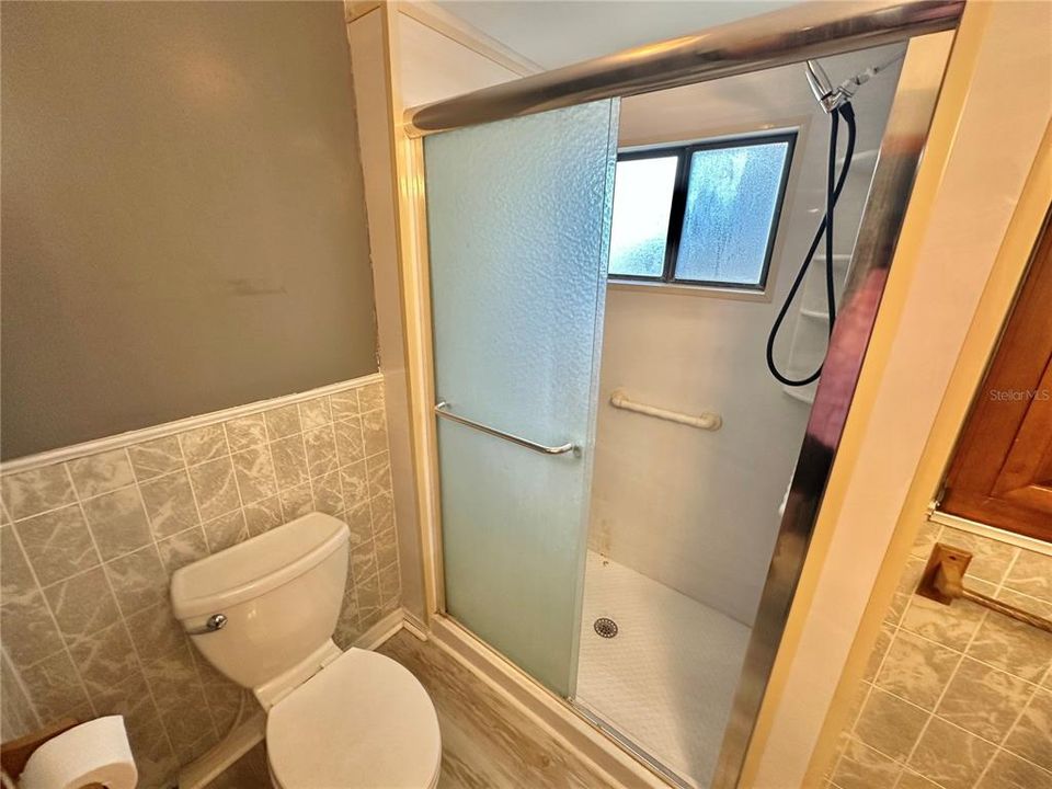 For Sale: $169,500 (3 beds, 2 baths, 941 Square Feet)