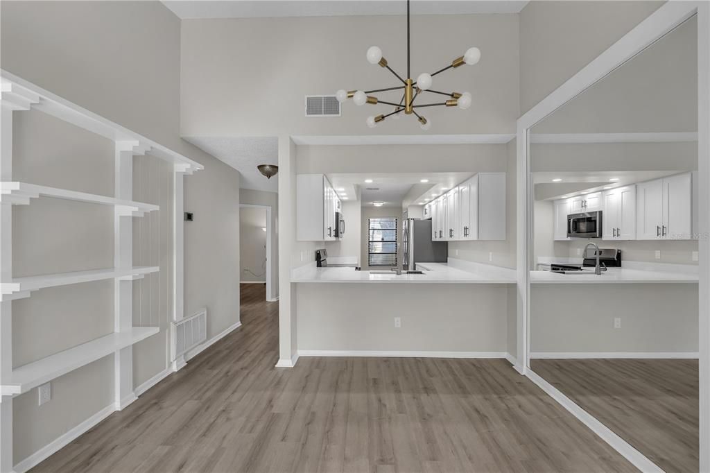 В аренду: $2,295 (2 спален, 2 ванн, 1068 Квадратных фут)