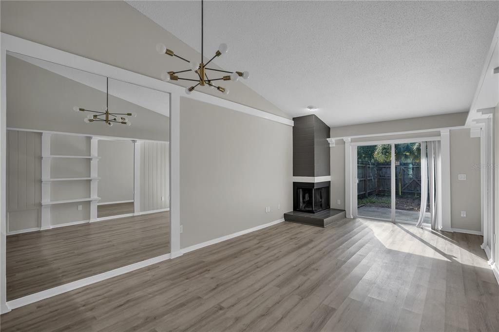 В аренду: $2,295 (2 спален, 2 ванн, 1068 Квадратных фут)