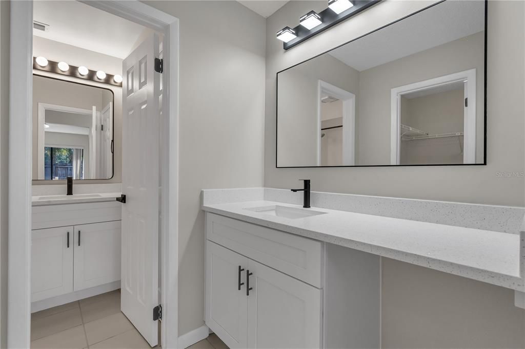 В аренду: $2,295 (2 спален, 2 ванн, 1068 Квадратных фут)