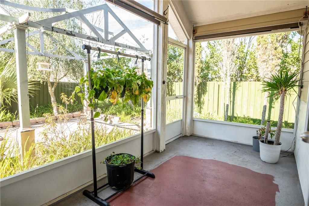 На продажу: $330,000 (3 спален, 2 ванн, 1698 Квадратных фут)