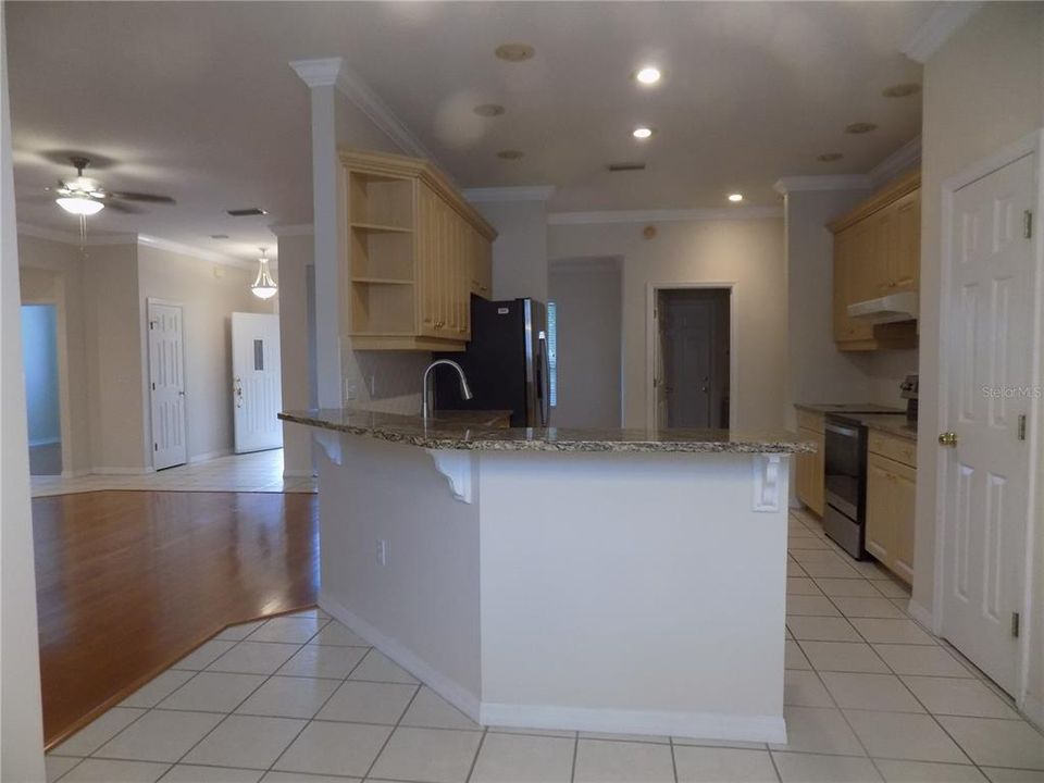 For Rent: $2,500 (3 beds, 2 baths, 1803 Square Feet)