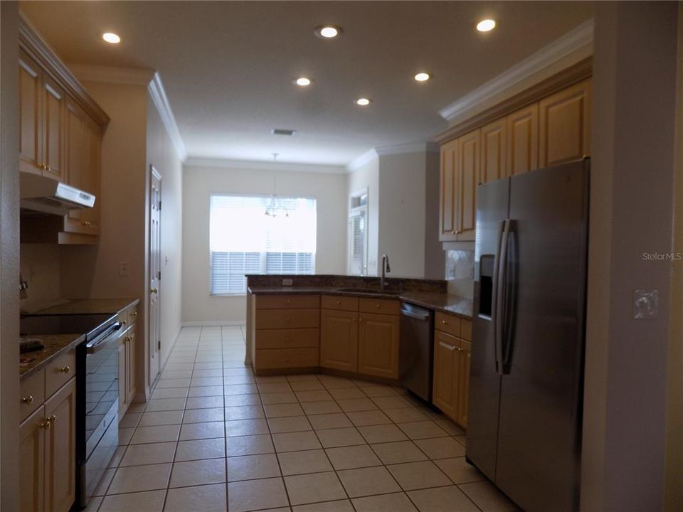 For Rent: $2,500 (3 beds, 2 baths, 1803 Square Feet)