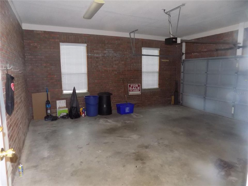 For Rent: $2,500 (3 beds, 2 baths, 1803 Square Feet)