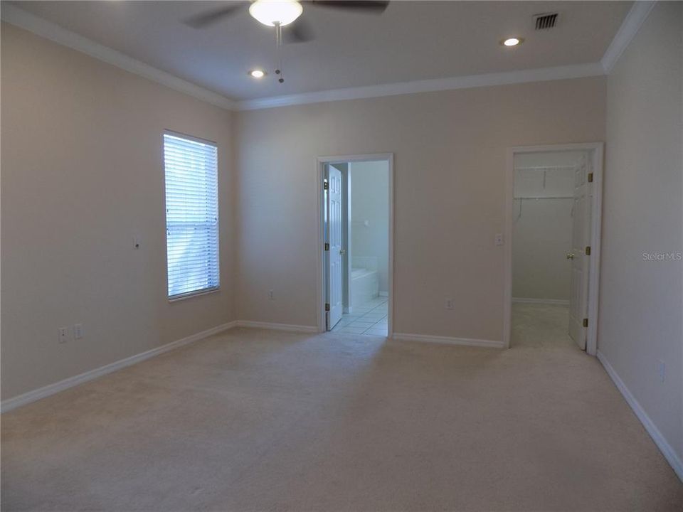 For Rent: $2,500 (3 beds, 2 baths, 1803 Square Feet)