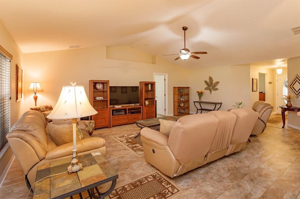 For Sale: $385,000 (3 beds, 2 baths, 2035 Square Feet)
