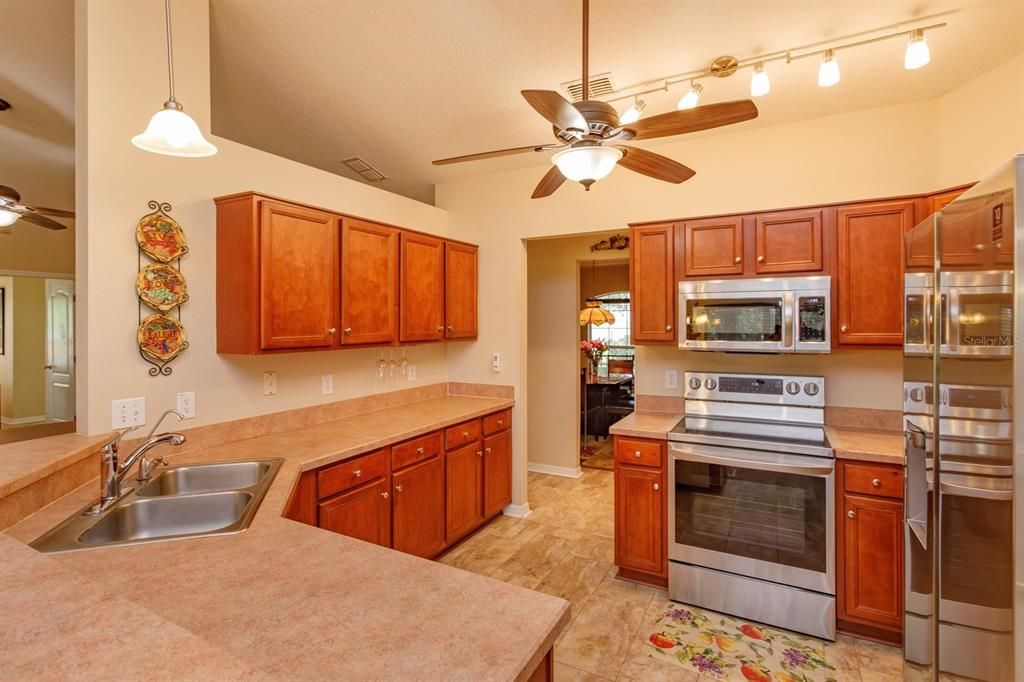 For Sale: $385,000 (3 beds, 2 baths, 2035 Square Feet)