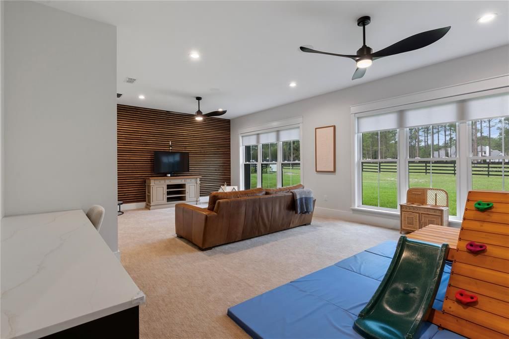 For Sale: $2,295,000 (5 beds, 4 baths, 4483 Square Feet)