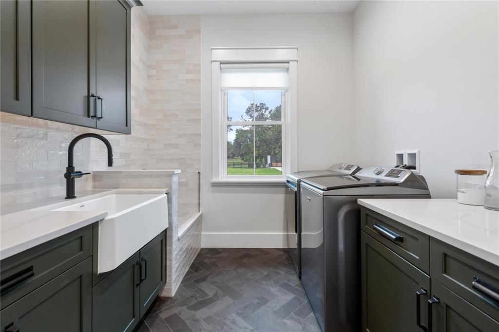 For Sale: $2,295,000 (5 beds, 4 baths, 4483 Square Feet)