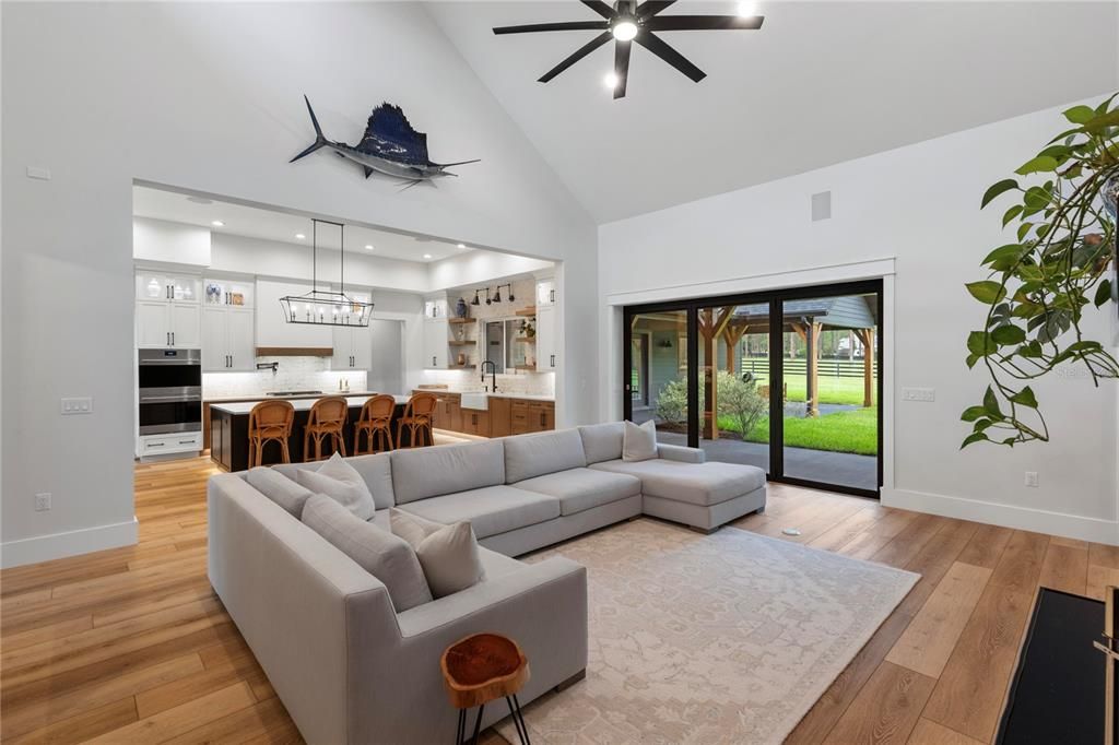 For Sale: $2,295,000 (5 beds, 4 baths, 4483 Square Feet)