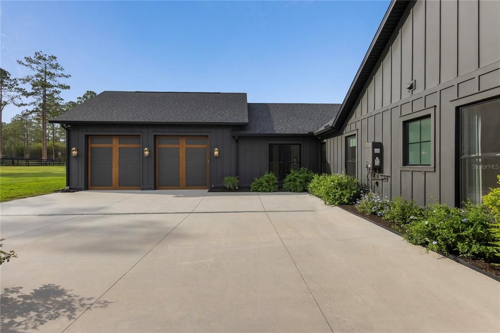 For Sale: $2,295,000 (5 beds, 4 baths, 4483 Square Feet)
