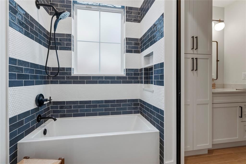 For Sale: $2,295,000 (5 beds, 4 baths, 4483 Square Feet)