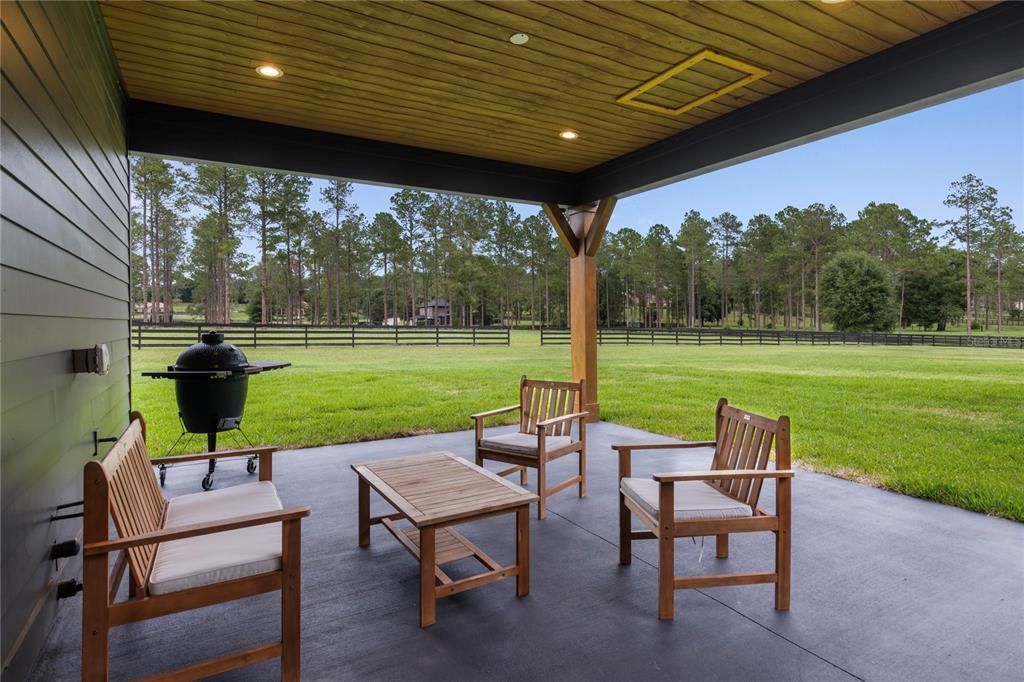 For Sale: $2,295,000 (5 beds, 4 baths, 4483 Square Feet)