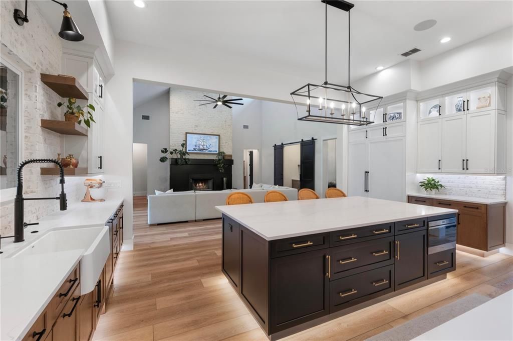For Sale: $2,295,000 (5 beds, 4 baths, 4483 Square Feet)