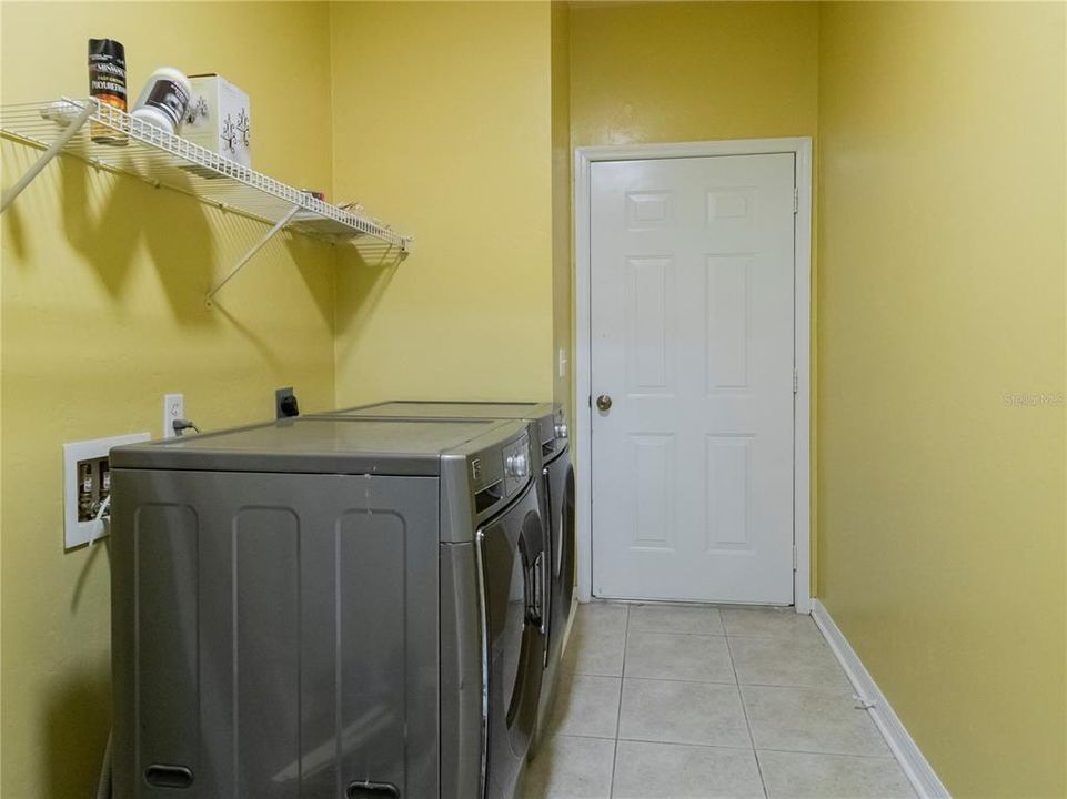 В аренду: $2,600 (4 спален, 2 ванн, 2313 Квадратных фут)