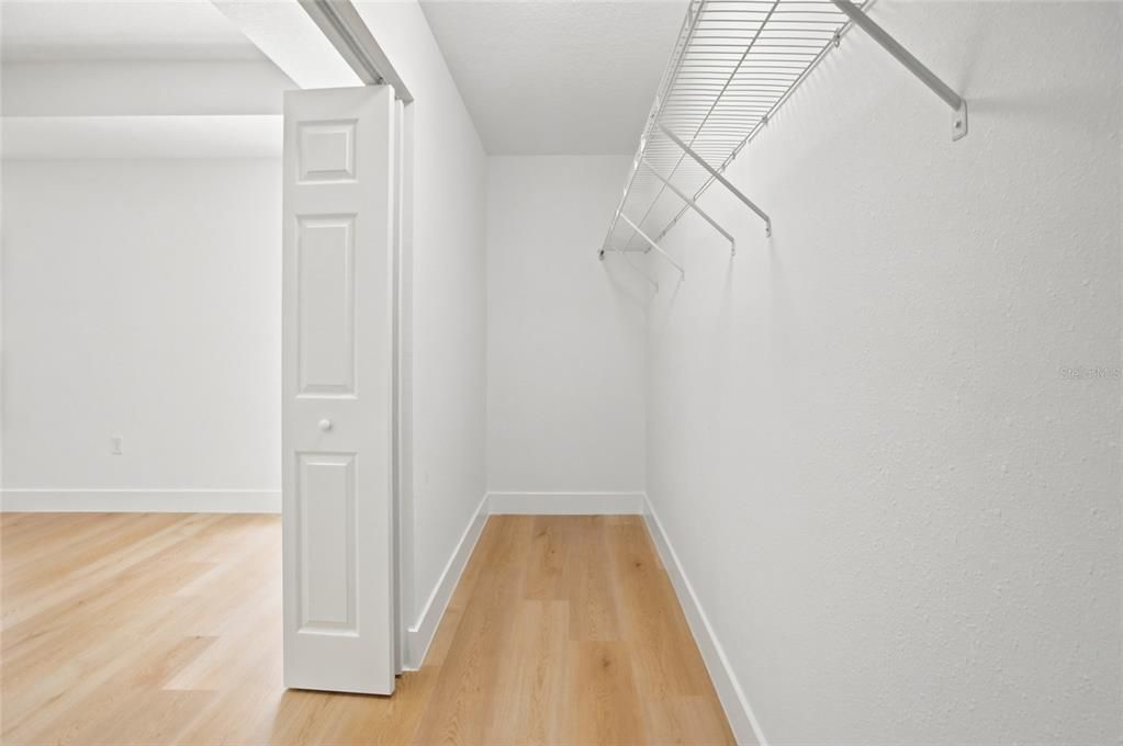 For Sale: $309,900 (3 beds, 2 baths, 1559 Square Feet)