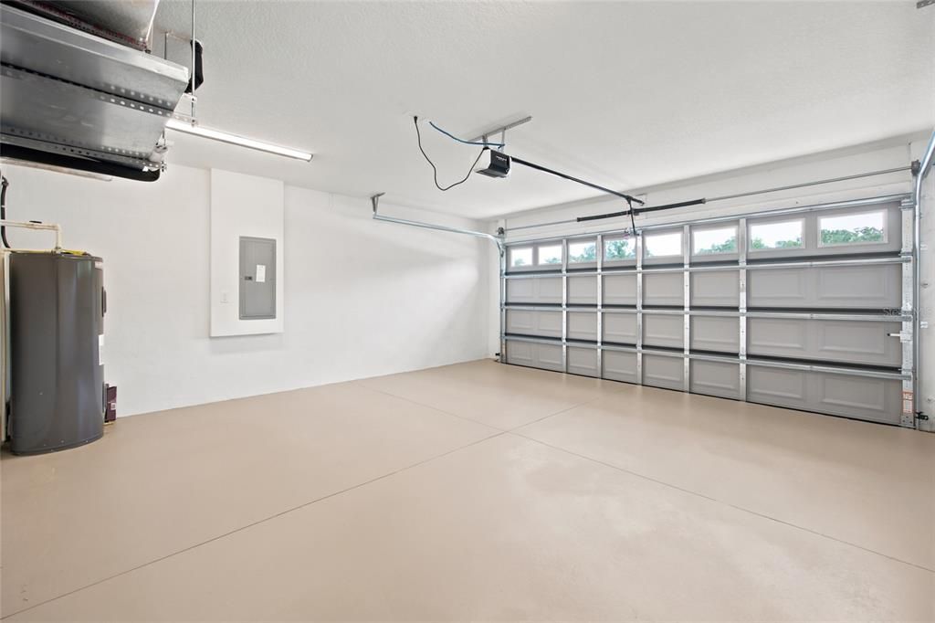 For Sale: $309,900 (3 beds, 2 baths, 1559 Square Feet)