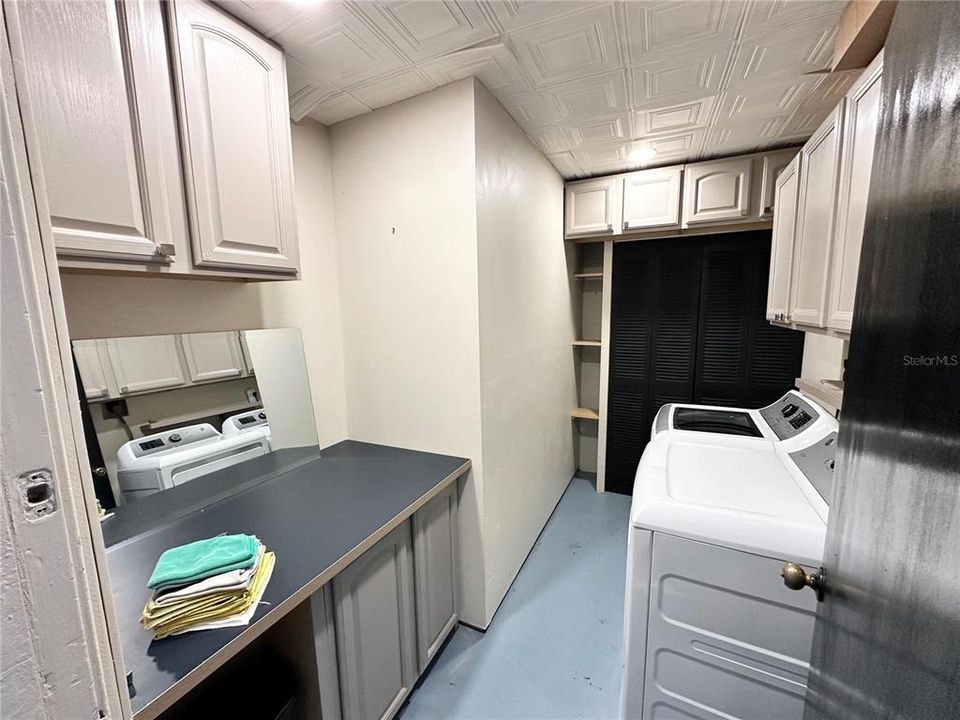 На продажу: $395,000 (2 спален, 1 ванн, 1394 Квадратных фут)