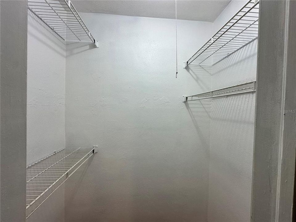 На продажу: $395,000 (2 спален, 1 ванн, 1394 Квадратных фут)