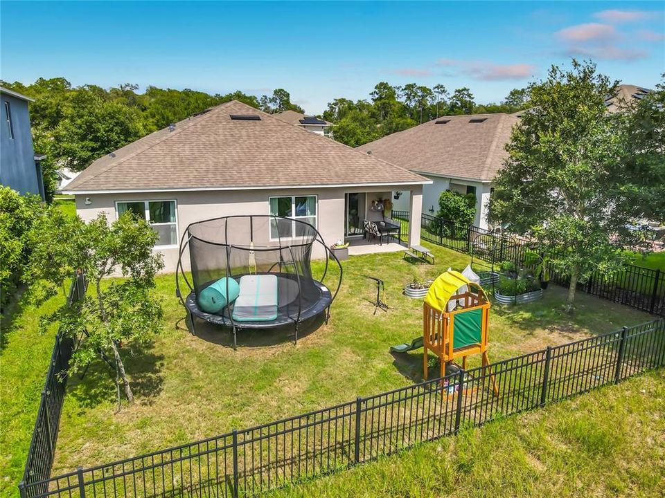 На продажу: $365,000 (4 спален, 2 ванн, 1827 Квадратных фут)
