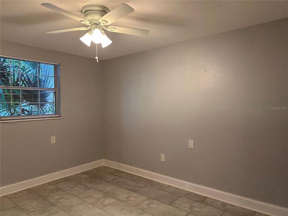 В аренду: $1,395 (2 спален, 1 ванн, 650 Квадратных фут)