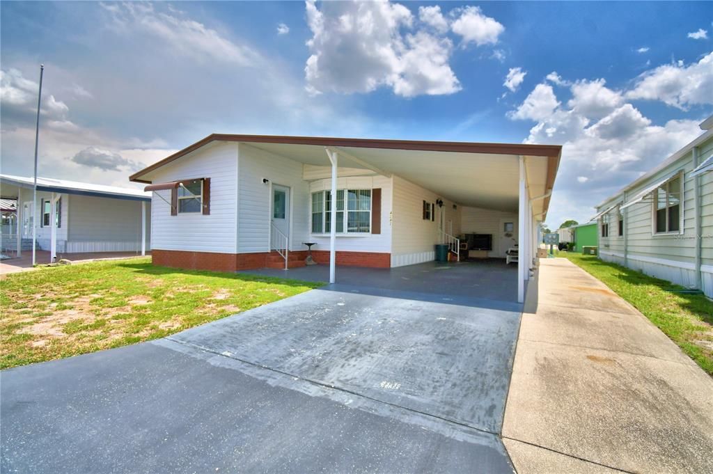 For Sale: $120,000 (2 beds, 2 baths, 1056 Square Feet)