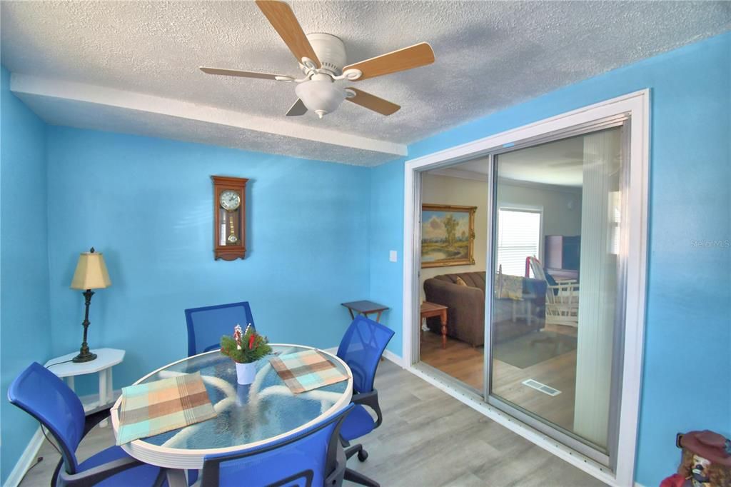 For Sale: $120,000 (2 beds, 2 baths, 1056 Square Feet)