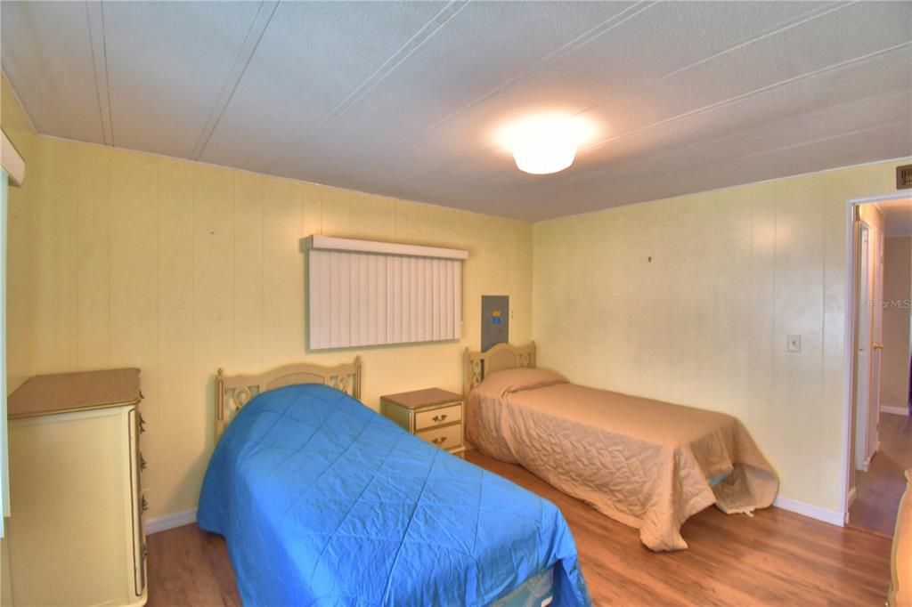 For Sale: $120,000 (2 beds, 2 baths, 1056 Square Feet)
