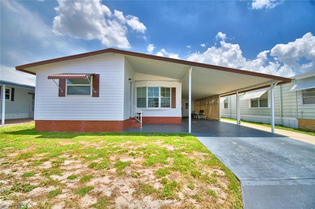 For Sale: $120,000 (2 beds, 2 baths, 1056 Square Feet)