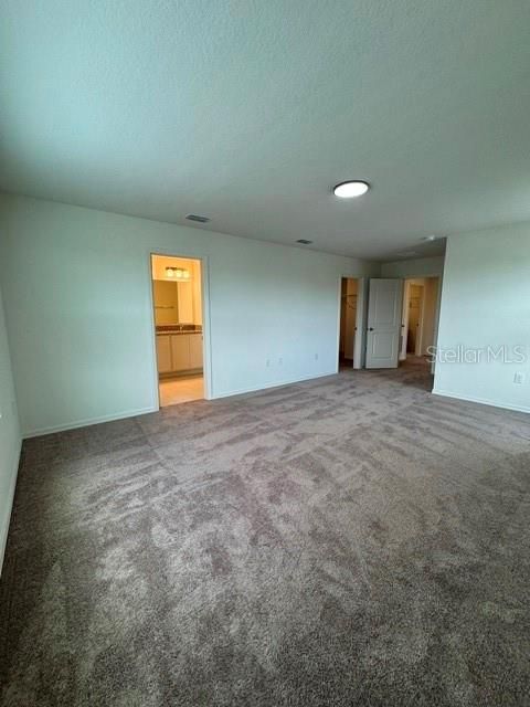 В аренду: $2,600 (4 спален, 2 ванн, 2039 Квадратных фут)