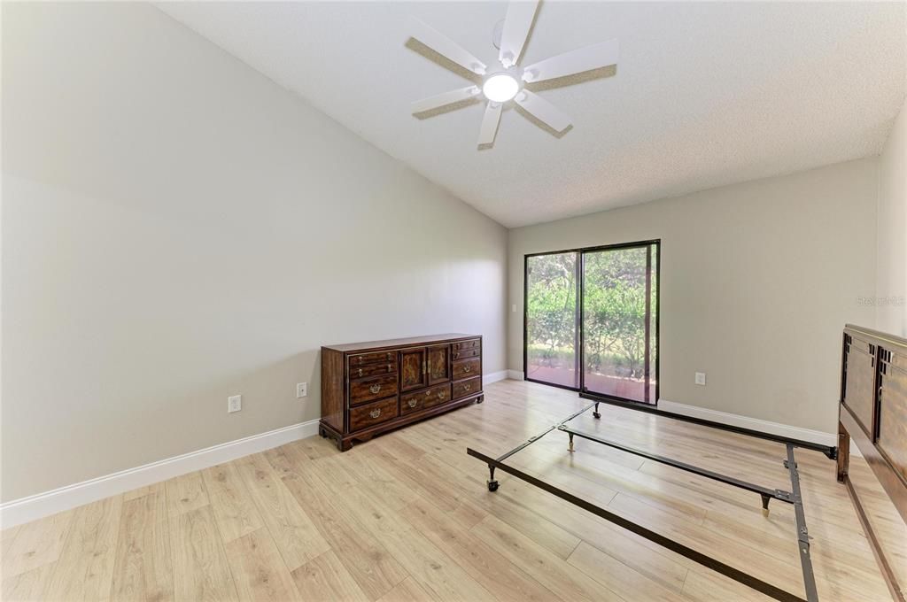 En Venta: $299,000 (2 camas, 2 baños, 1359 Pies cuadrados)