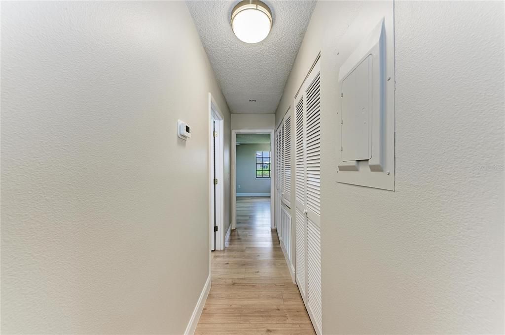 En Venta: $299,000 (2 camas, 2 baños, 1359 Pies cuadrados)