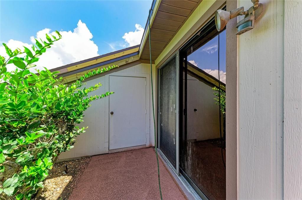En Venta: $299,000 (2 camas, 2 baños, 1359 Pies cuadrados)