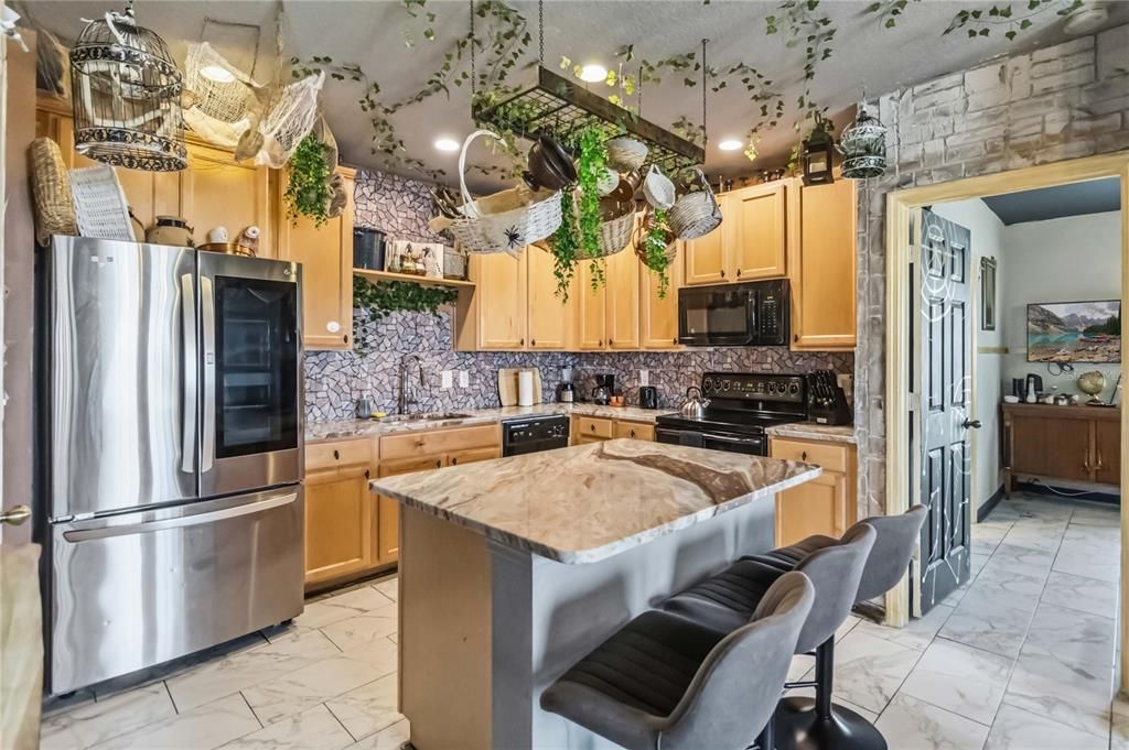 На продажу: $340,000 (3 спален, 2 ванн, 1807 Квадратных фут)