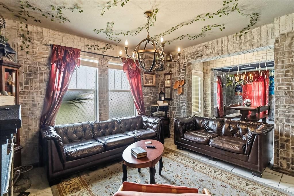 На продажу: $340,000 (3 спален, 2 ванн, 1807 Квадратных фут)