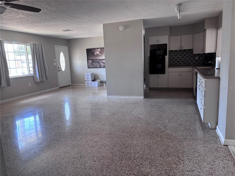 В аренду: $2,550 (3 спален, 2 ванн, 1677 Квадратных фут)