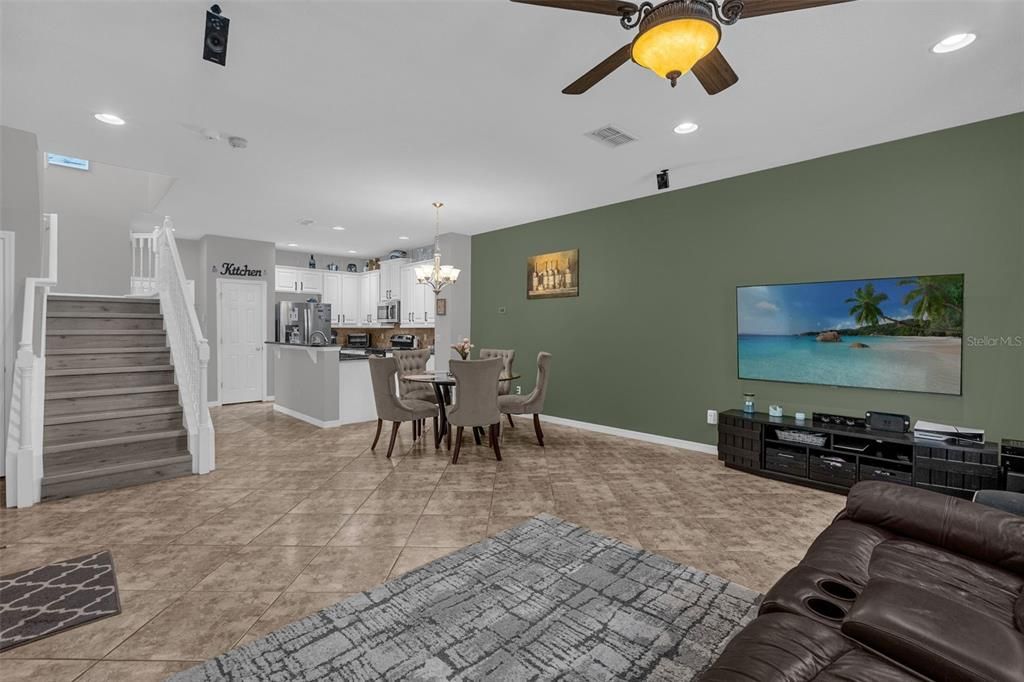 For Sale: $420,000 (3 beds, 2 baths, 1671 Square Feet)