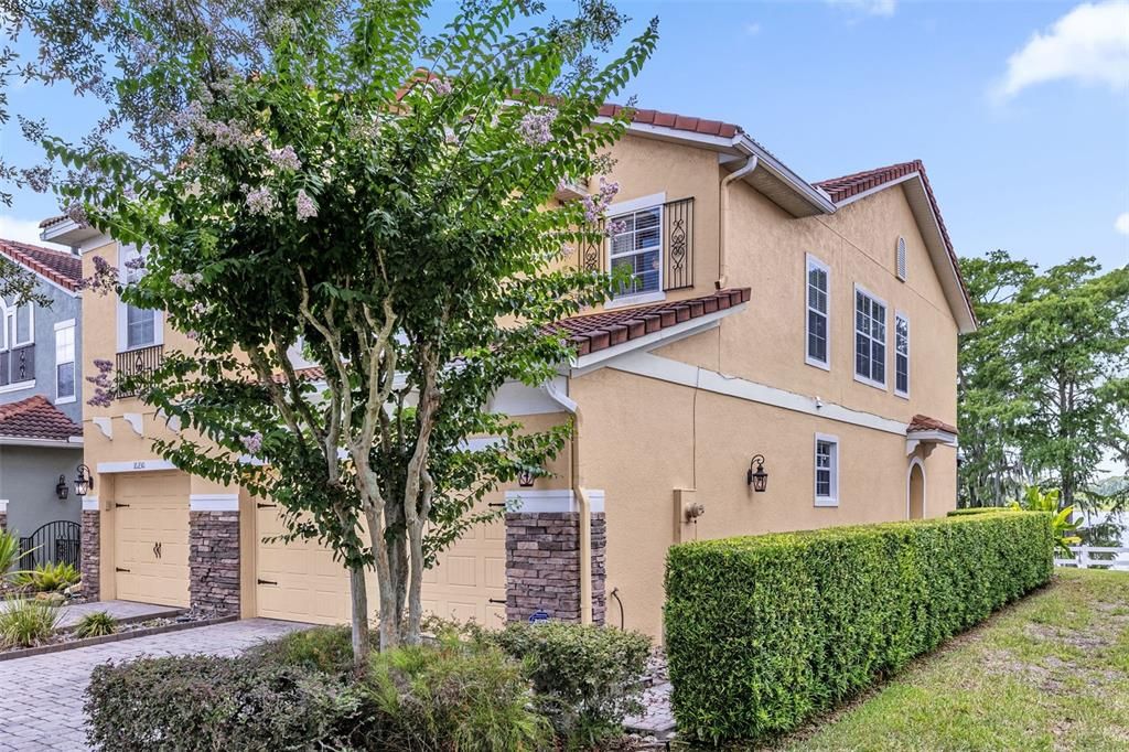 For Sale: $420,000 (3 beds, 2 baths, 1671 Square Feet)