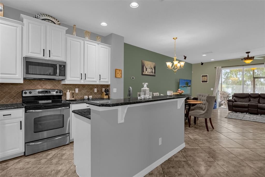 For Sale: $420,000 (3 beds, 2 baths, 1671 Square Feet)
