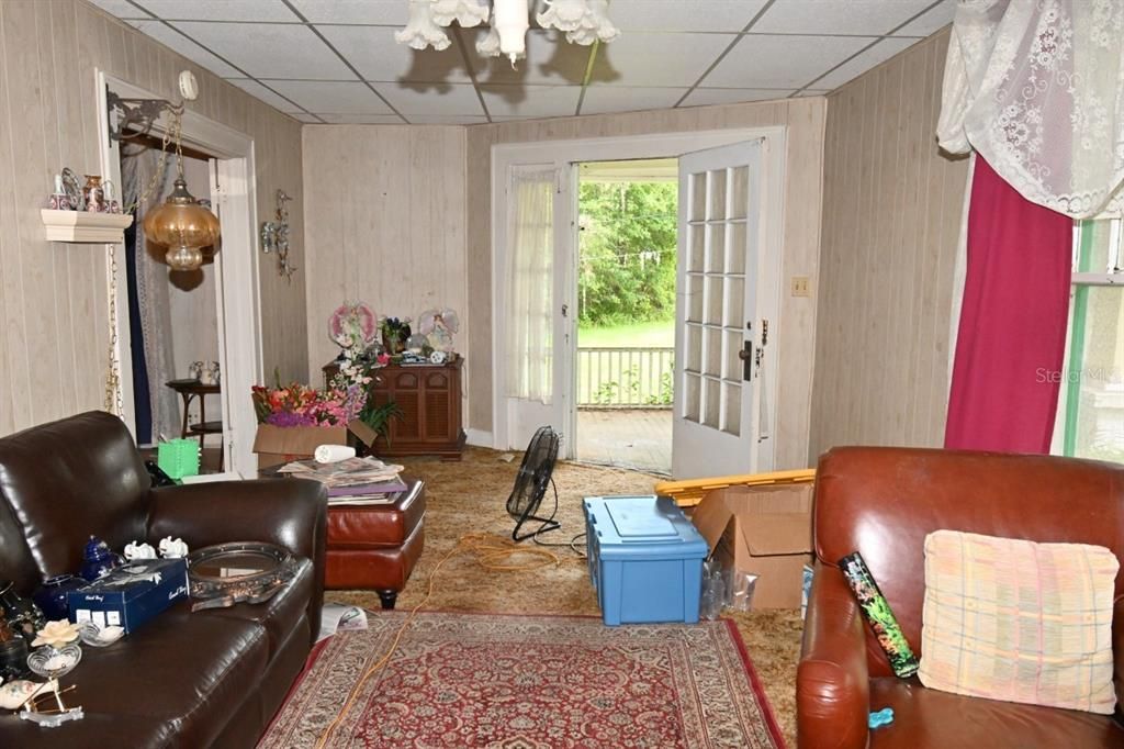 На продажу: $89,900 (2 спален, 1 ванн, 1195 Квадратных фут)