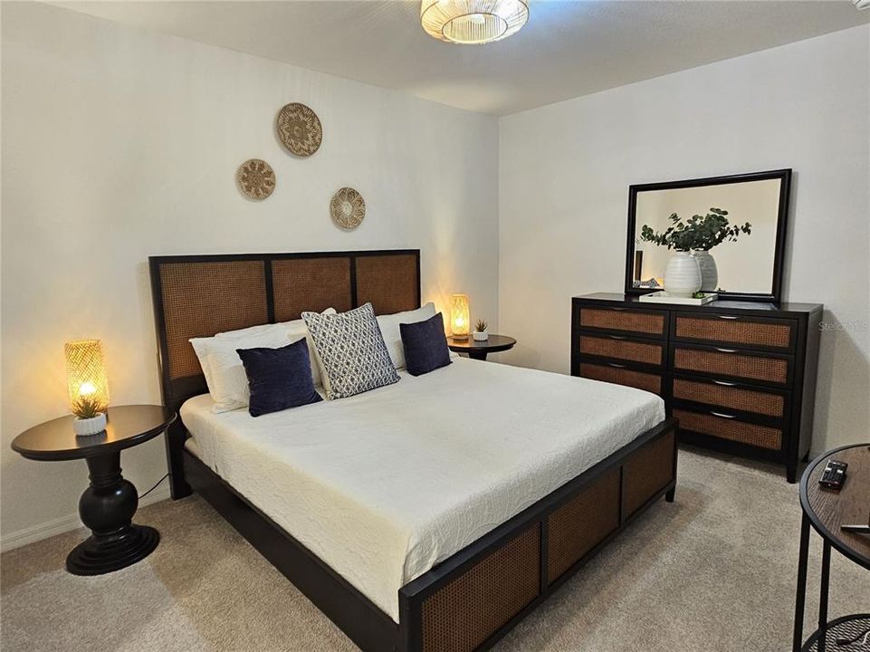 В аренду: $2,400 (2 спален, 2 ванн, 1149 Квадратных фут)