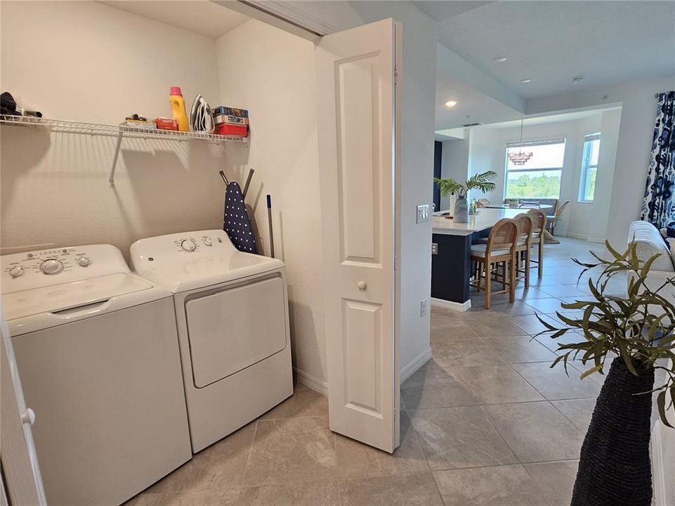 В аренду: $2,400 (2 спален, 2 ванн, 1149 Квадратных фут)