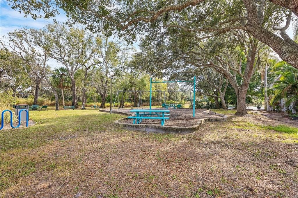 For Sale: $429,000 (3 beds, 2 baths, 2024 Square Feet)