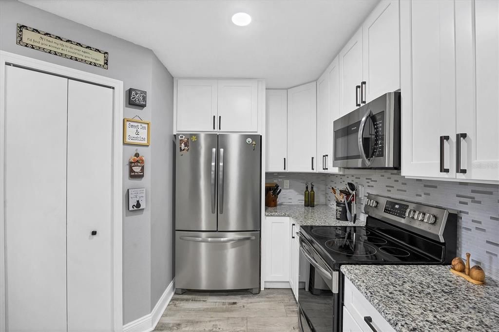 For Sale: $429,000 (3 beds, 2 baths, 2024 Square Feet)