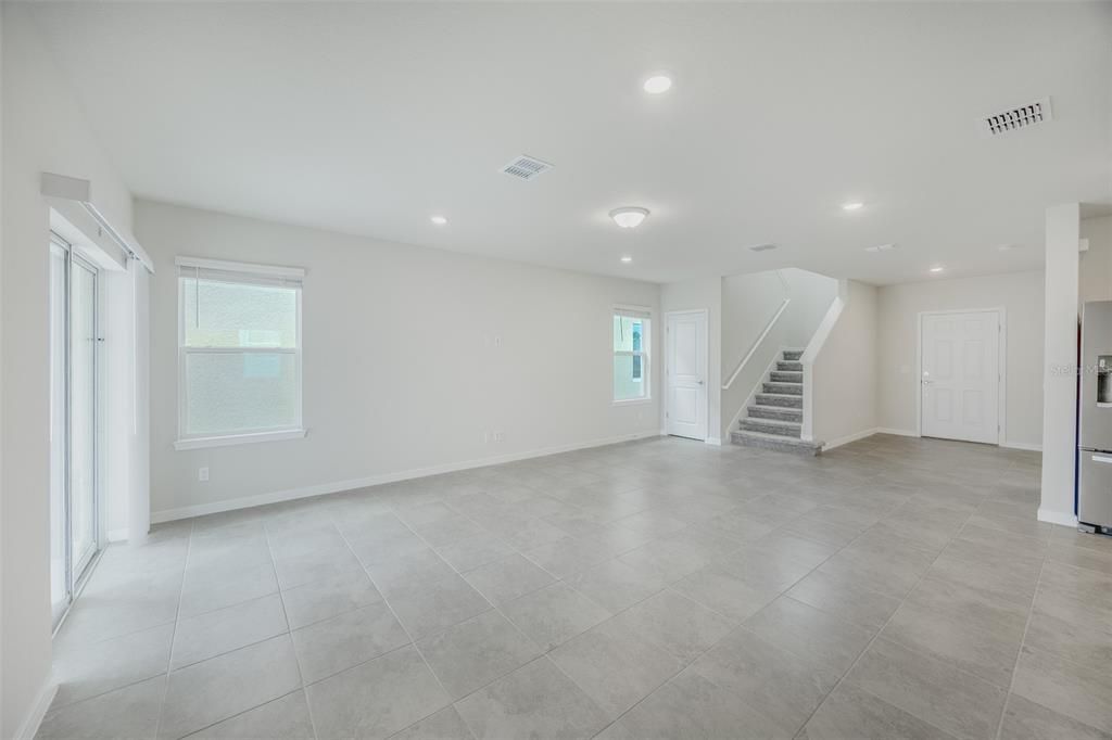 В аренду: $2,600 (5 спален, 3 ванн, 2601 Квадратных фут)