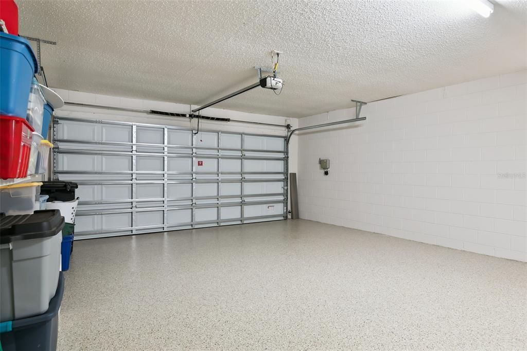 Под контрактом: $625,000 (4 спален, 2 ванн, 1869 Квадратных фут)